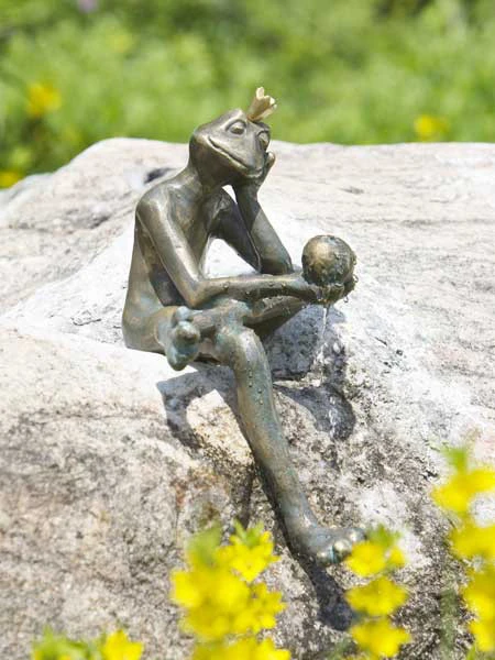 Bronzefigur Froschkönig Borris (Art.Nr. 88764) 3 Bronzefigur Froschkönig Borris (Art.Nr. 88764)