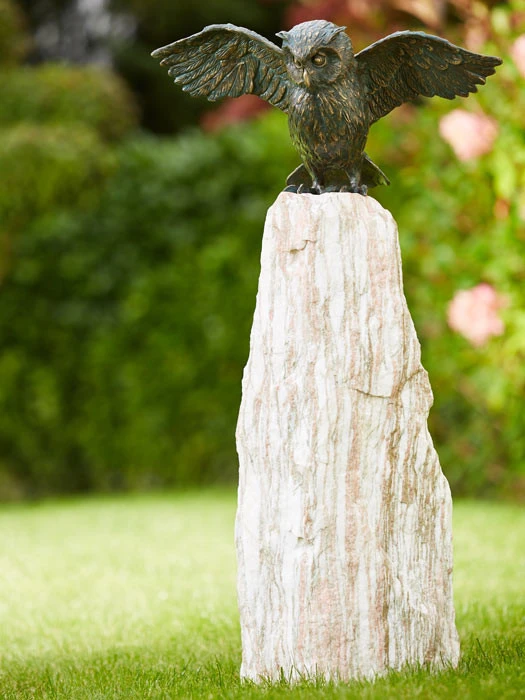 Bronzefigur Uhu, Flügel Offen Auf Findling (ArtNr.88879.1) 3 Bronzefigur Uhu, Flügel Offen Auf Findling (ArtNr.88879.1)